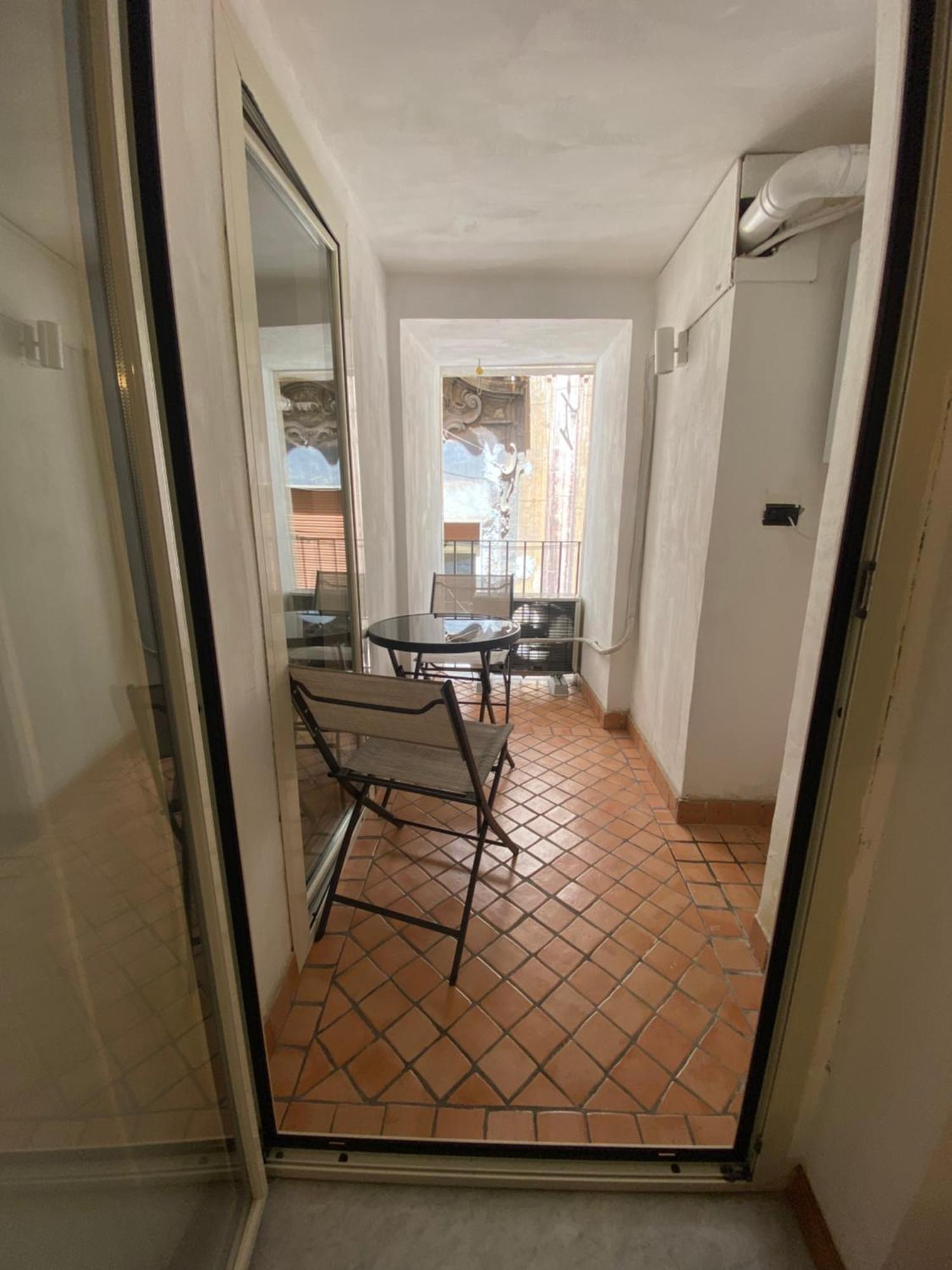 Holiday home Dimora Tribunali 236